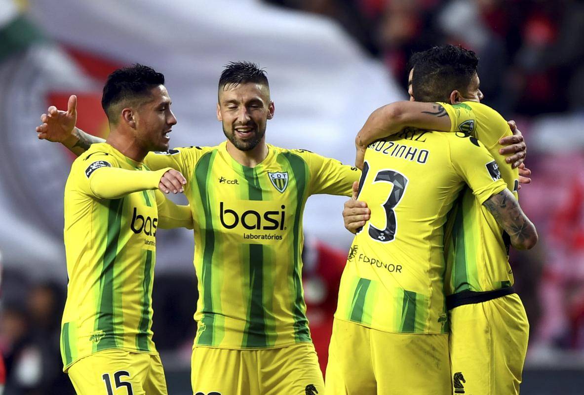 转会期体能课后,曼联刷新队史纪录备战葡超,赛场秩序良好,心理建设被强调(葡超今日足球比分预测与推荐) 转会期体能课后,曼联刷新队史纪录备战葡超,赛场秩序良好,心理建设被强调(葡超今日足球比分预测与推荐)