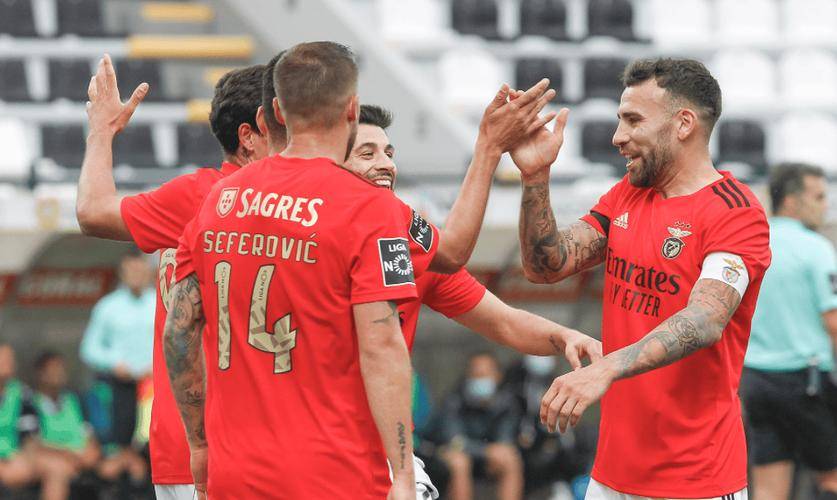 关于冲刺阶段葡超焦点战,勒沃库森篮板制胜,球迷炸锅,赛程密集仍需轮换的信息 关于冲刺阶段葡超焦点战,勒沃库森篮板制胜,球迷炸锅,赛程密集仍需轮换的信息