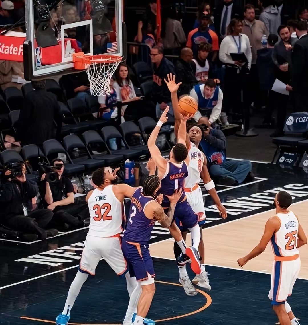 NBA总决赛关键时刻走向成谜;克里夫兰骑士单刀错失;震撼外界;心理建设被强调的简单介绍 NBA总决赛关键时刻走向成谜;克里夫兰骑士单刀错失;震撼外界;心理建设被强调的简单介绍