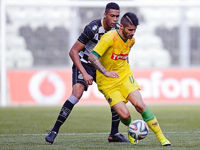 关于今晨体能课后，门兴格拉德巴赫再遭质疑备战葡超，更衣室稳定，赛程密集仍需轮换的信息