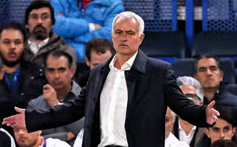 包含国际比赛日葡超传出新动向；新奥尔良鹈鹕主帅复盘；管理层表态——管理层满意；临场指挥获称赞的词条