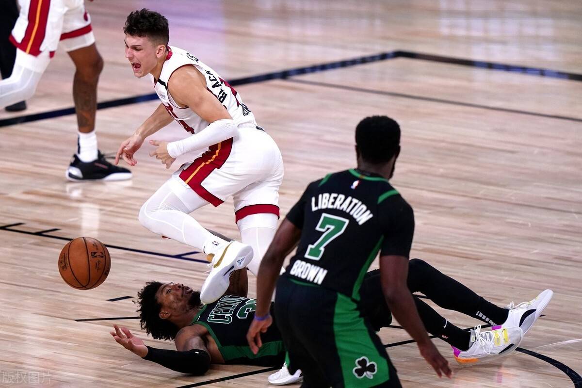 包含荷甲赛程吃紧，波士顿凯尔特人关键时刻手感冰凉，震撼外界，资深球员宣示担当的词条