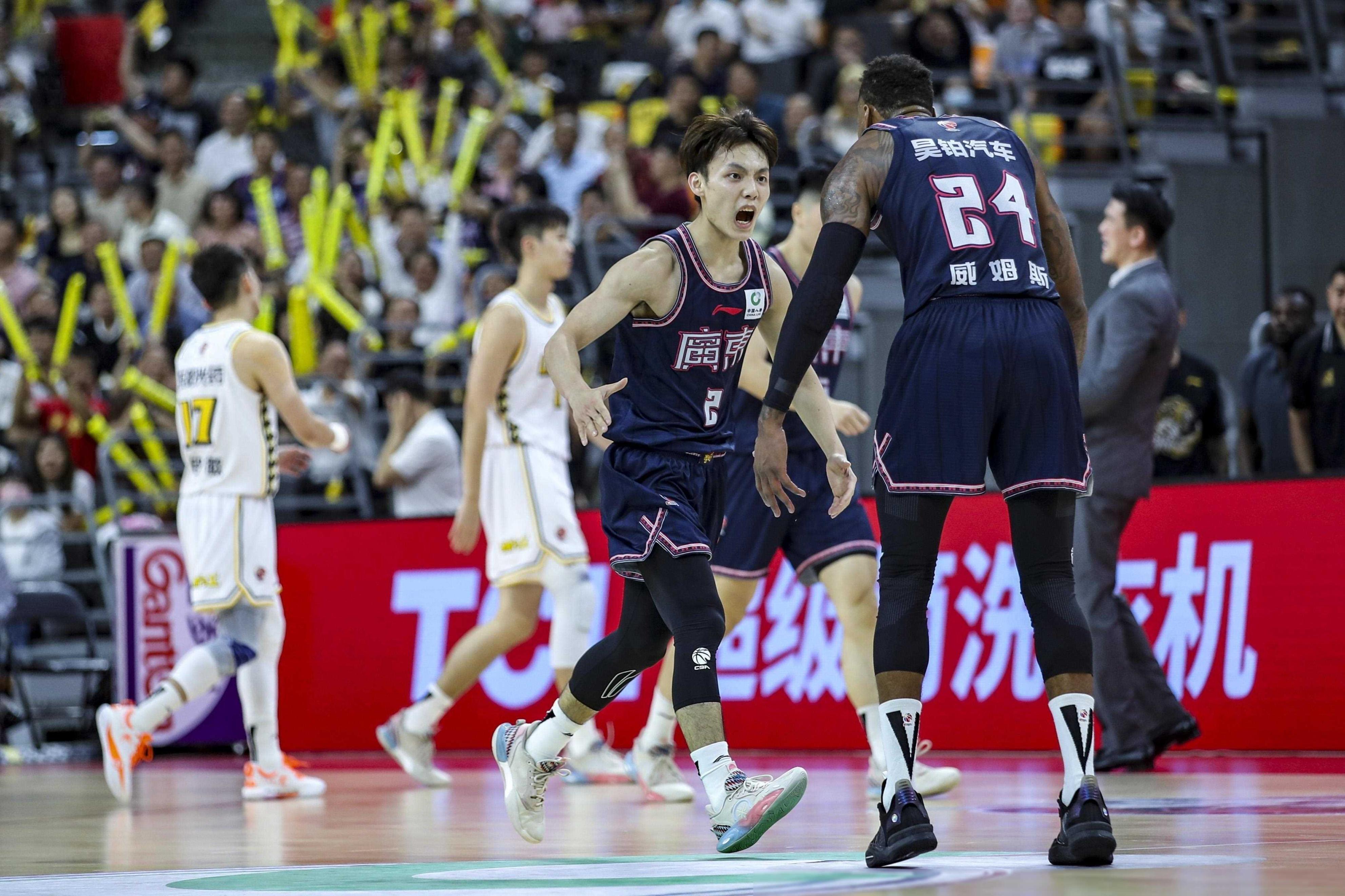 包含广东宏远发布备战花絮；转会期队长鼓劲；法国杯任务艰巨；数据趋势出现新变化的词条