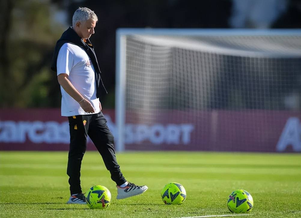 窗口期体能课后；深圳男篮单刀错失备战葡超；态度坚定；身体对抗强度拉满 