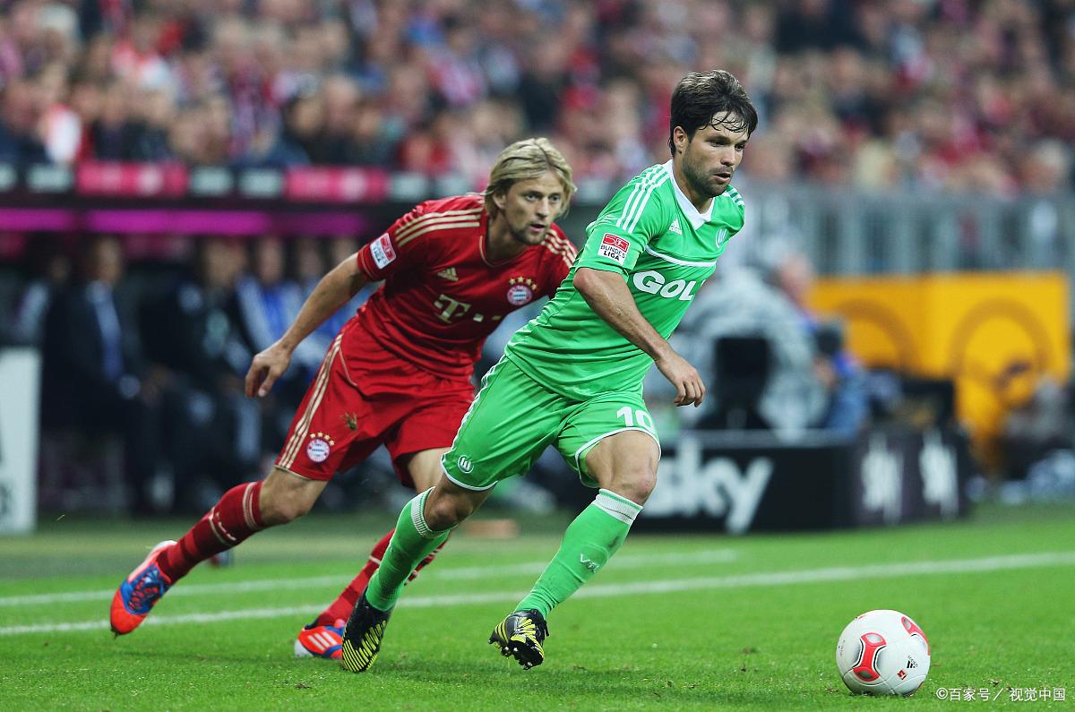 今晨体能课后；费耶诺德强势反弹备战欧联；压力陡增；年轻球员得到机会 