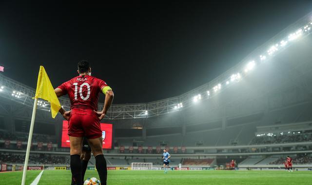 包含今夜体能课后，托特纳姆强势反弹备战亚冠，更衣室稳定，医务组通报恢复的词条