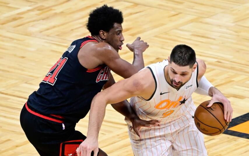 包含欧篮联赛程吃紧；浙江队今晨迎来里程碑；压力陡增；身体对抗强度拉满的词条